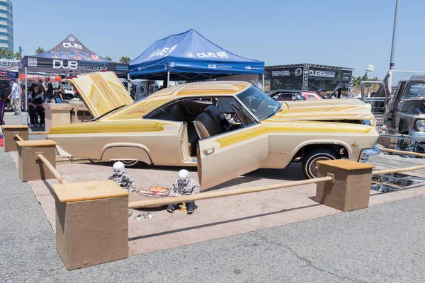 Chevrolet Impala Super Sport en exhibición durante DUB Show Tour —  Fotos de Stock