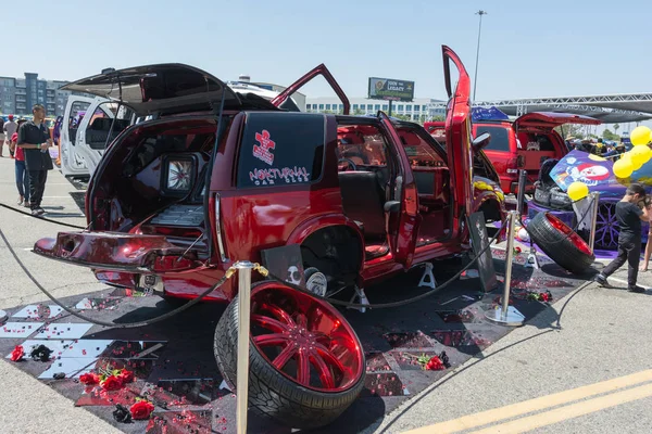 Lincoln Navigator Dub göstermek tur sırasında ekranda