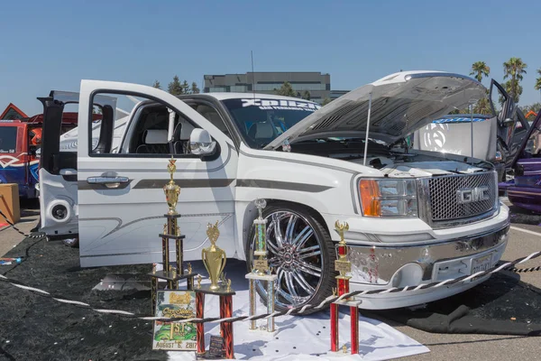 GMC Denali Hd Dub göstermek tur sırasında ekranda