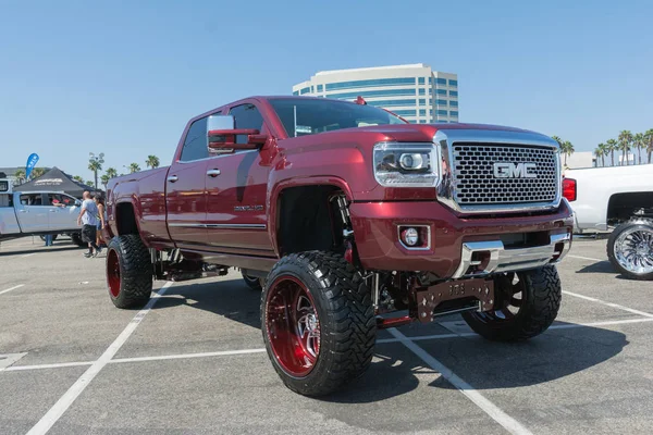 GMC Denali Hd Dub göstermek tur sırasında ekranda