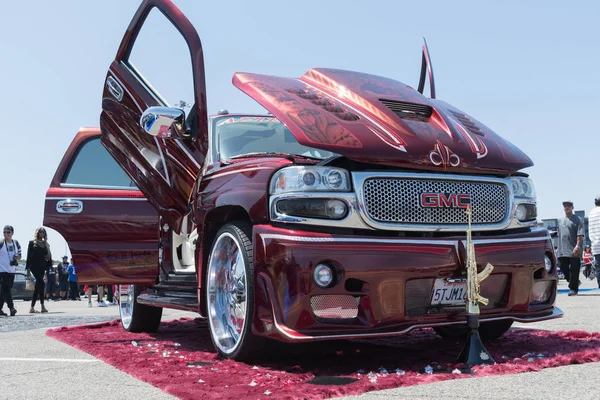 GMC Yukon Dub göstermek tur sırasında ekranda