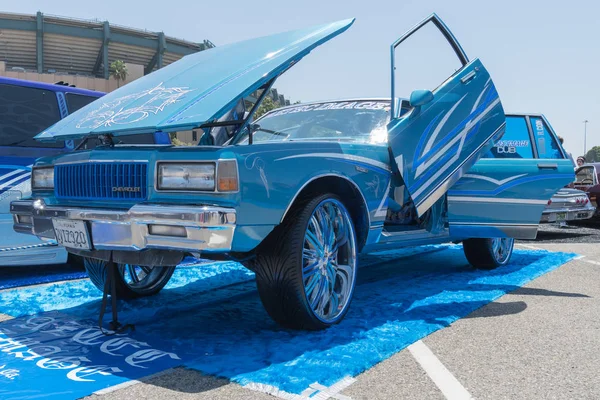 Chevrolet Caprice tentoongesteld tijdens Dub Show Tour — Stockfoto