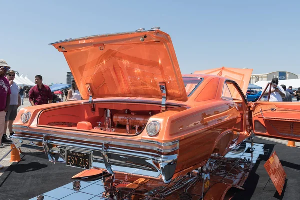 Chevrolet Impala SS em exibição durante o DUB Show Tour — Fotografia de Stock