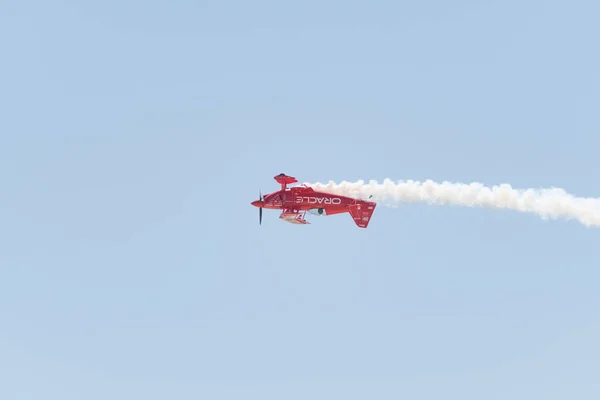 Sean D. Tucker - Oracle Challenger teljesítő a Miramar Air — Stock Fotó