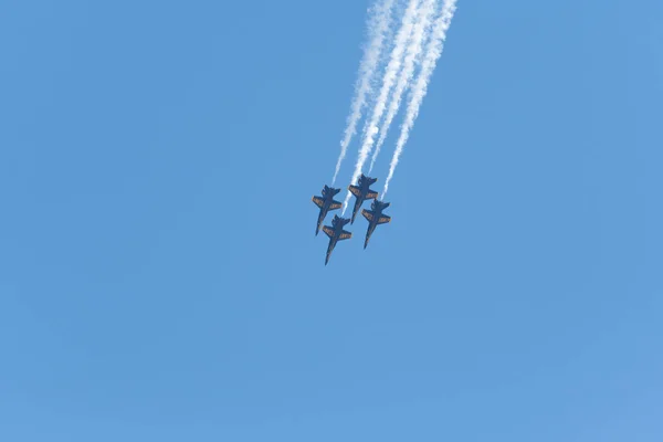 ΗΠΑ Navy Blue Angels εκτέλεση στο Miramar Air Show — Φωτογραφία Αρχείου