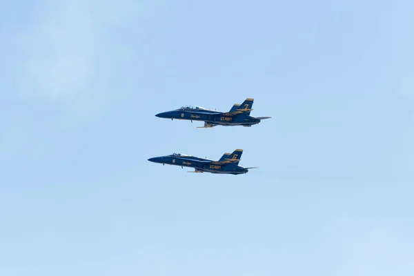 Ángeles Azules de la Marina de los Estados Unidos actuando en el Miramar Air Show —  Fotos de Stock