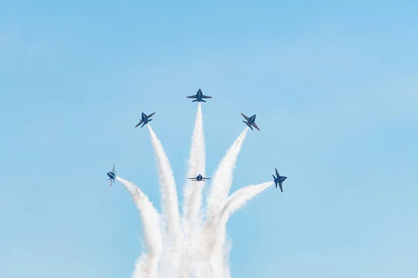 US Navy Blue Angels utför på Miramar Air Show — Stockfoto