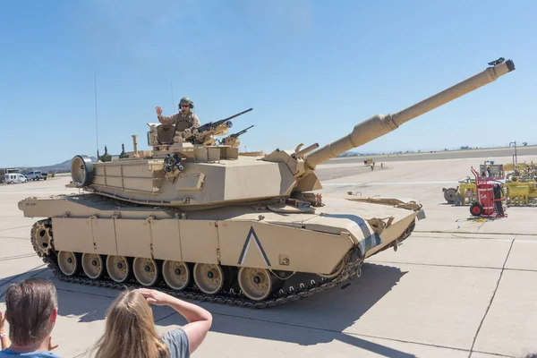 Veicoli militari al Miramar Air Show — Foto Stock