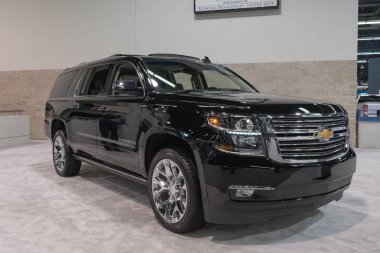 Chevrolet Suburban ekranda