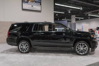 Chevrolet Suburban ekranda