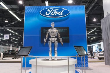 Hank Ford Robot ekranda