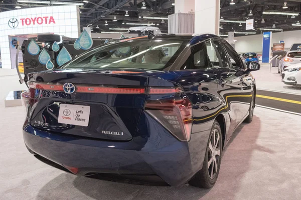 Toyota Mirai ekranda — Stok fotoğraf