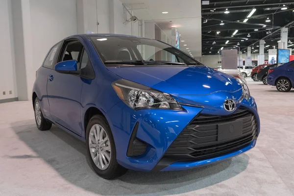 Toyota Yaris på displayen — Stockfoto