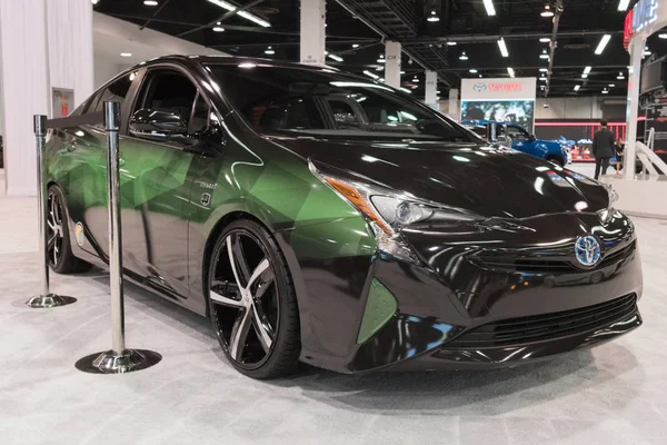 Toyota prius auf dem display — Stockfoto