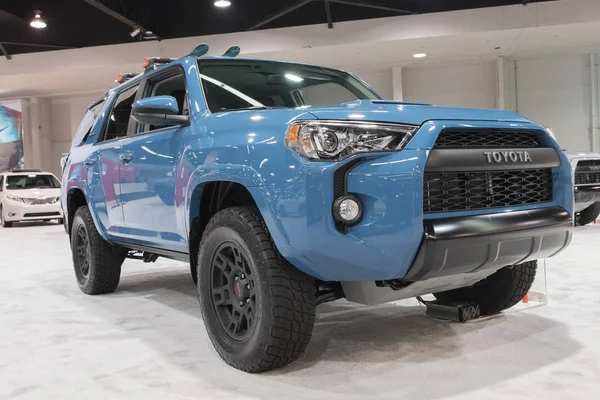 Toyota 4runner tentoongesteld — Stockfoto