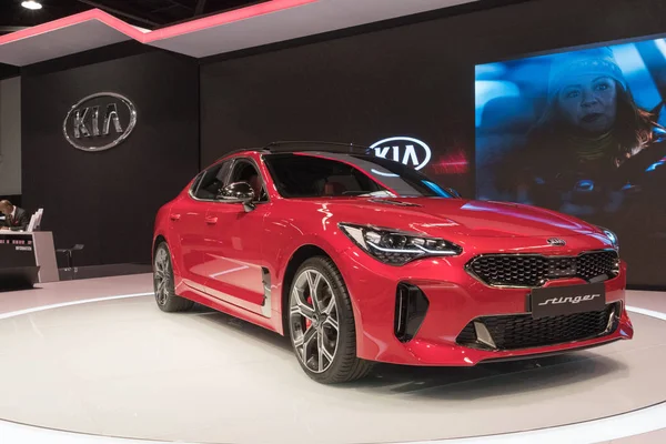 Kia Stinger ekranda