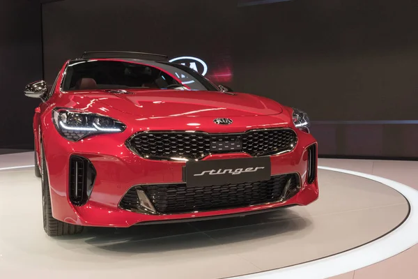 Kia Stinger ekranda