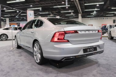 Volvo S90 ekranda