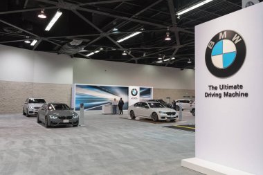 BMW stand ekranda