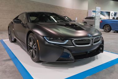 BMW i8 ekranda