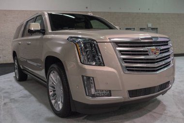 Cadillac Escalade ekranda