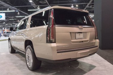 Cadillac Escalade ekranda