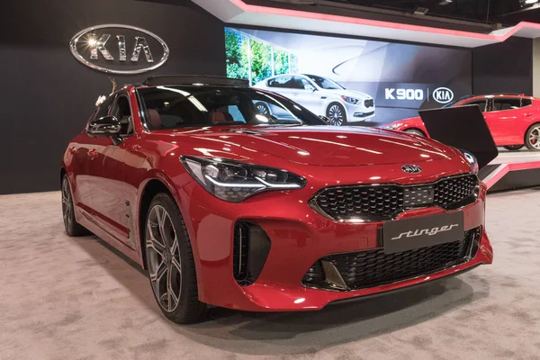 Kia Stinger em exposição — Fotografia de Stock