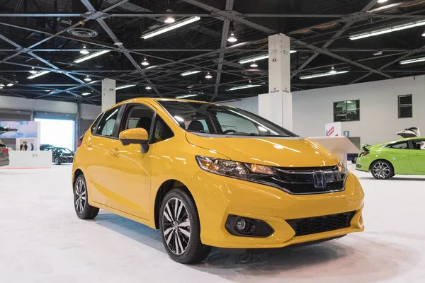 Honda Fit на выставке — стоковое фото