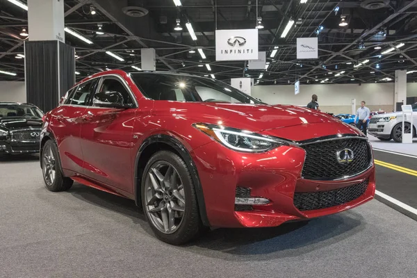 Infiniti Qx30 op display — Stockfoto