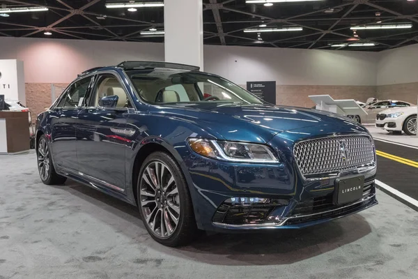  Lincoln Continentalon ekran