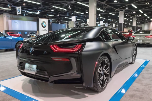 BMW i8 ekranda