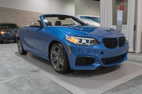 BMW M240i Convertibile in esposizione — Foto Stock