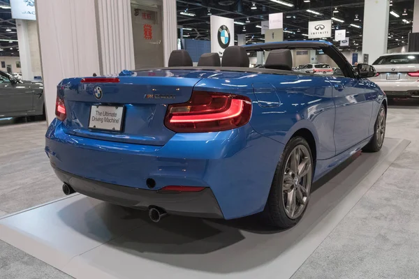 BMW M240i Cabrio ekranda