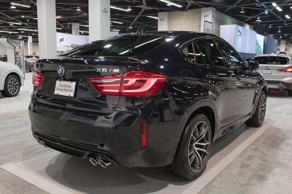 Bmw 뉴 x6 M 디스플레이 — 스톡 사진