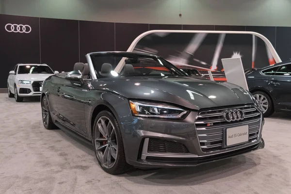 Audi S5 Convertibile in esposizione — Foto Stock