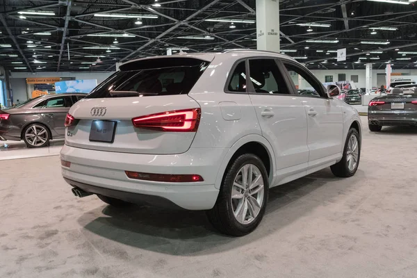 Audi Q3 on display — Stock Photo, Image