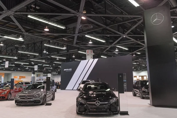 Mercedes-Benz stand ekranda