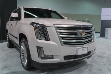 Cadillac Escalade ekranda