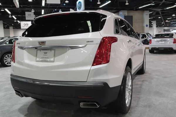 Cadillac xt6 zur Schau gestellt — Stockfoto