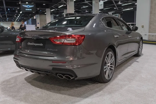 Maserati Quattroporte på displayen — Stockfoto