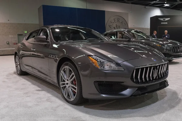 Maserati Quattroporte ekranda