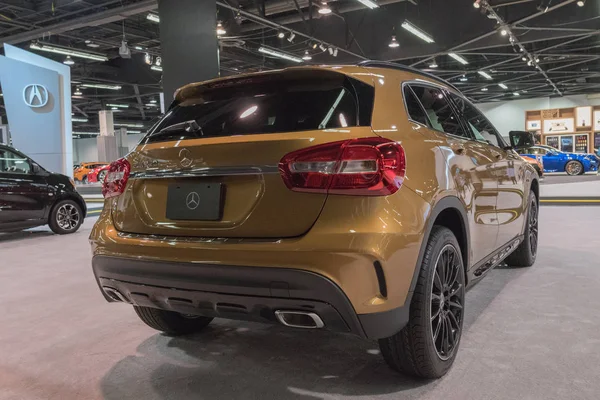 ディスプレイ上のメルセデス ・ ベンツ Gla クラス Gla 250 — ストック写真