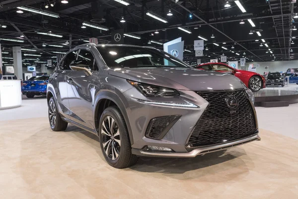 Lexus Nx 300h på displayen — Stockfoto