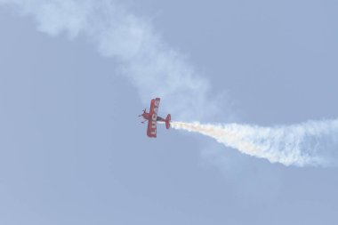 Michael Wiskus Huntington Beach hava Fuarı'nda gerçekleştirme.