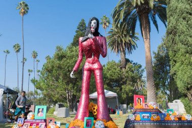 Ölülerin günü sırasında ölü hatırlamak sunak