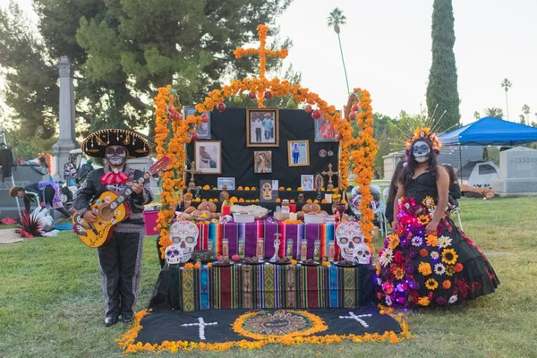 Altar zum Gedenken an die Toten am Tag der Toten — Stockfoto