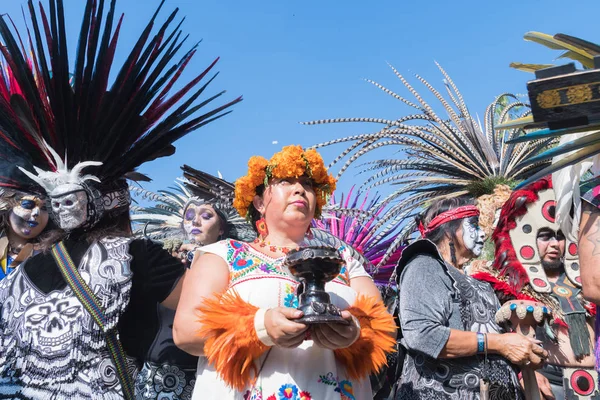 Ritual tradicional azteca durante el Día de los Muertos — Foto de Stock