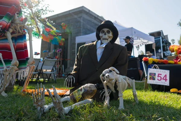 Ölülerin günü sırasında iskelet heykel — Stok fotoğraf