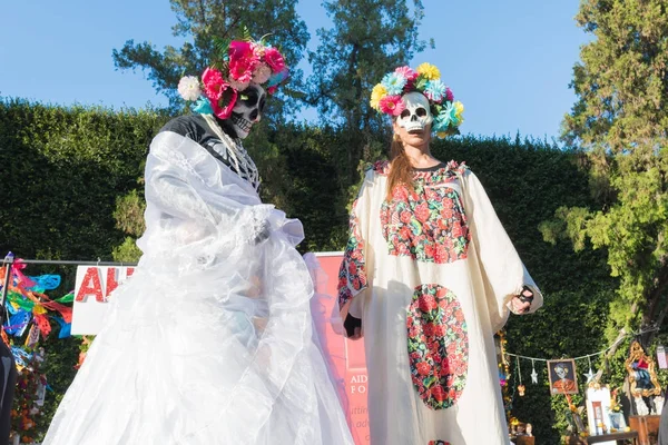 Katılımcılar Ölülerin günü sırasında geleneksel giyim — Stok fotoğraf