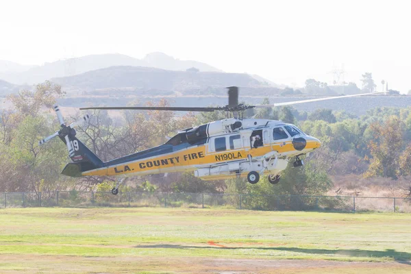 Los Angeles County Fire Sikorsky S-70A helicóptero — Fotografia de Stock